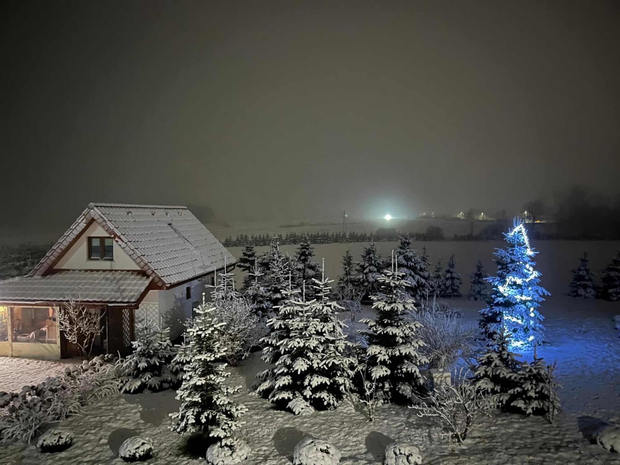 Wygodny Murowany Domek- Nowy Dabki Exterior photo